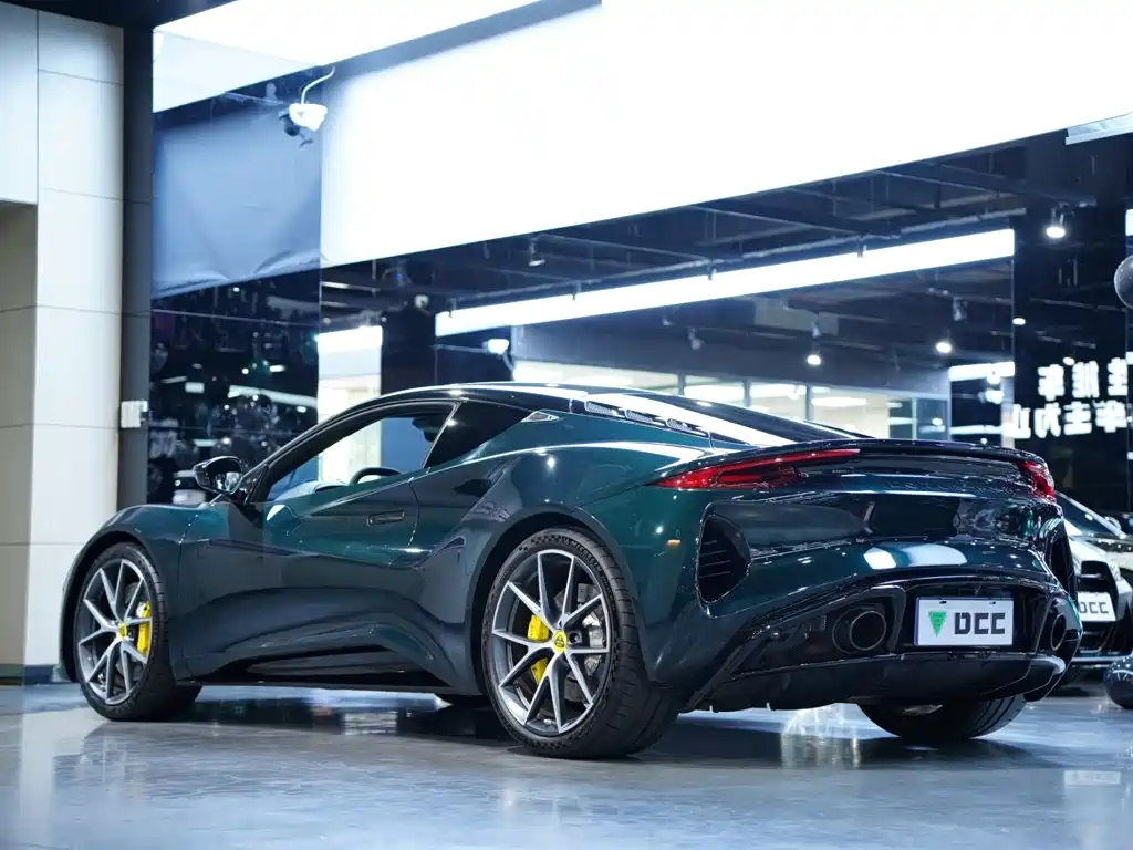 Lotus Emira — миниатюра 17