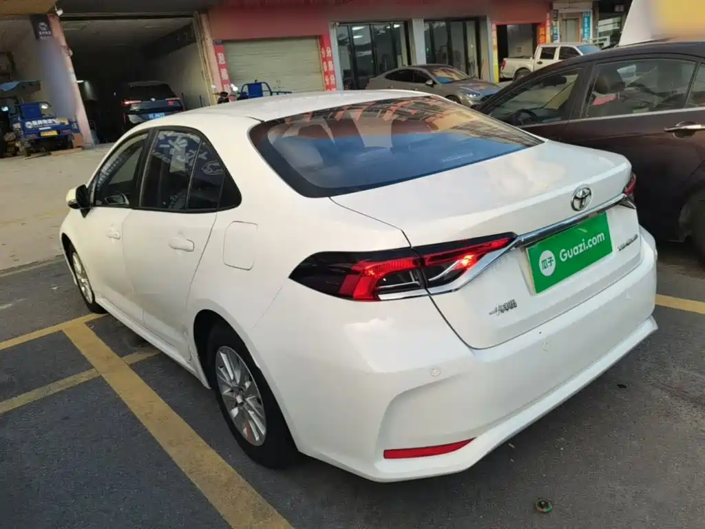 Toyota Corolla — миниатюра 5