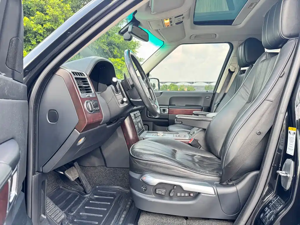 Land Rover Range Rover — миниатюра 8