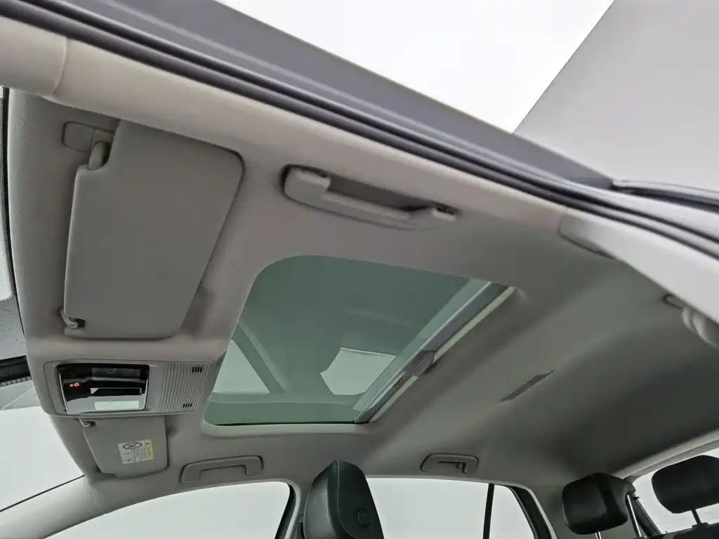 Volkswagen Golf — миниатюра 14