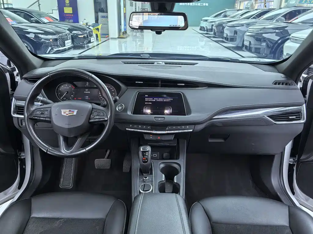 Cadillac XT4 — миниатюра 7