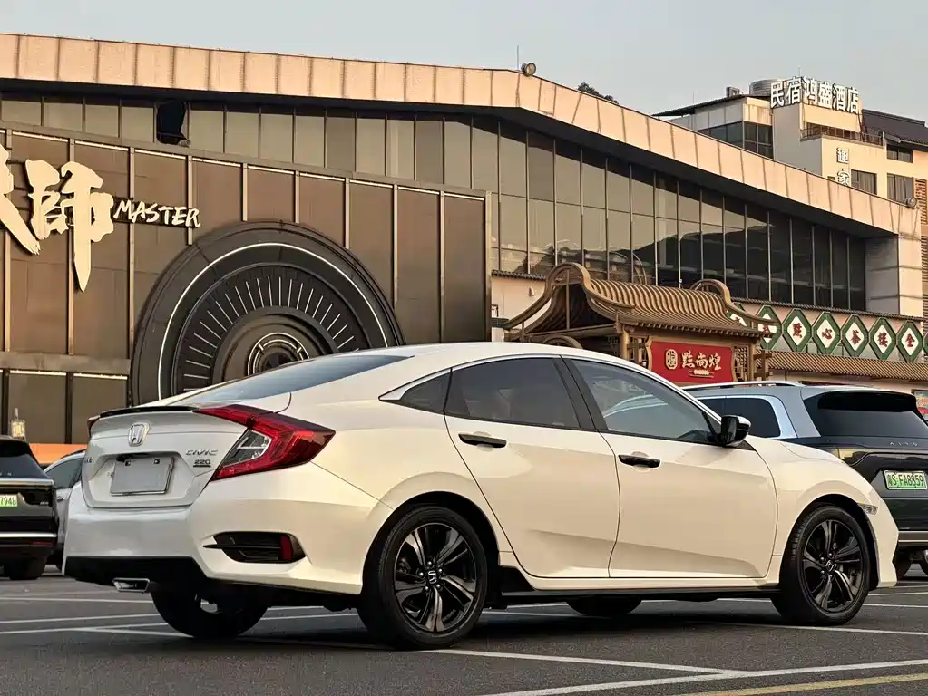 Honda Civic — миниатюра 14