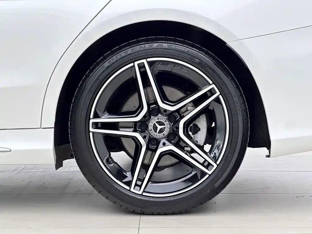 Mercedes-Benz C-Class — миниатюра 17