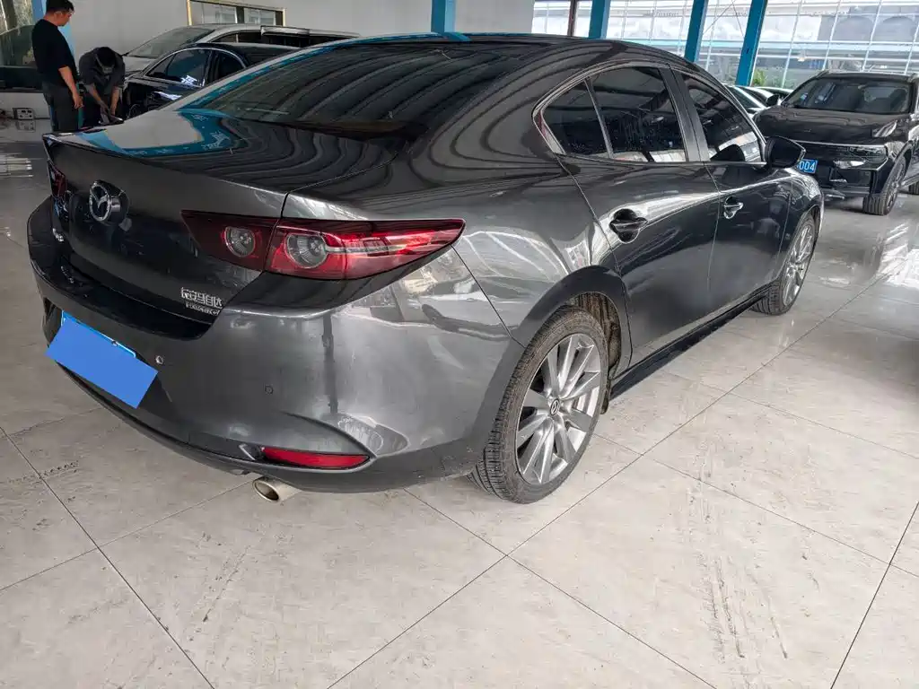 MAZDA 3 ANGKESAILA