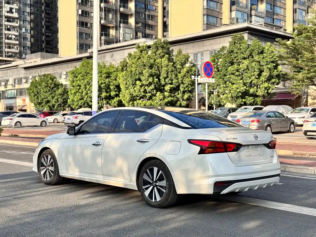 Nissan Teana — миниатюра 16