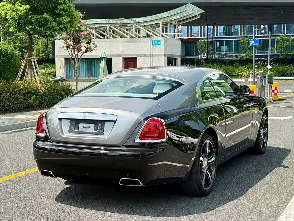 Rolls-Royce Wraith — миниатюра 6