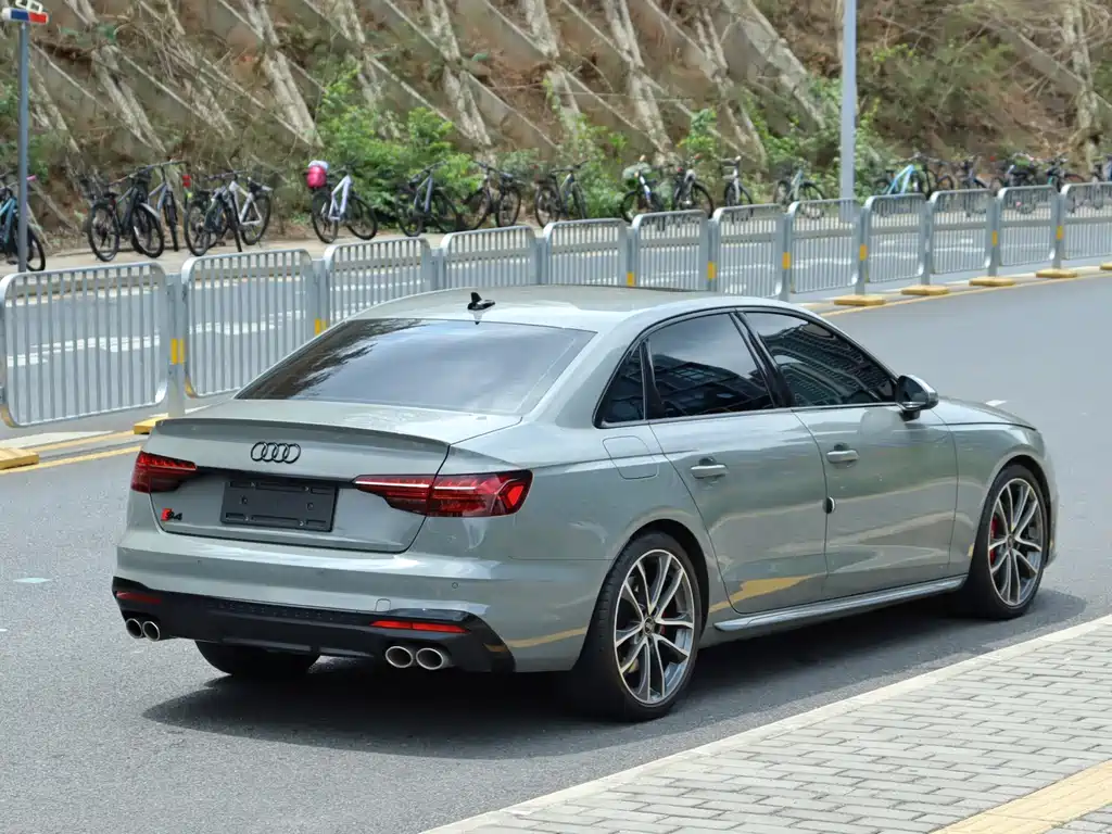 Audi S4 — миниатюра 4