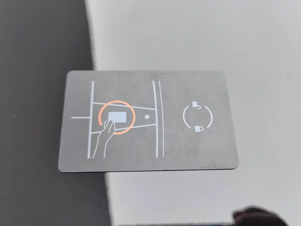 Tesla Model 3 — миниатюра 19