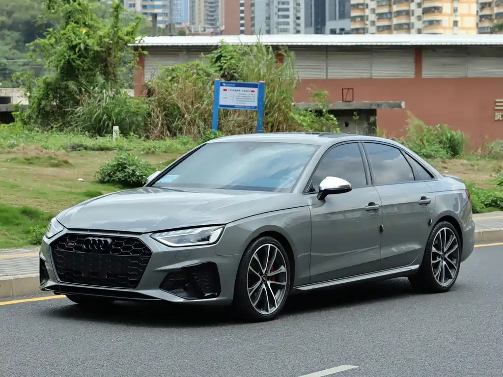 Audi S4