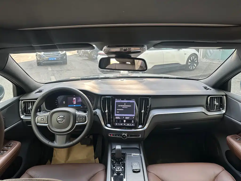 Volvo S60 2024 B4 Luxury