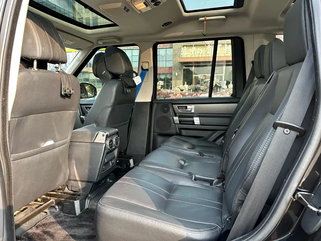 Land Rover Discovery 2016 3.0 SC V6 HSE