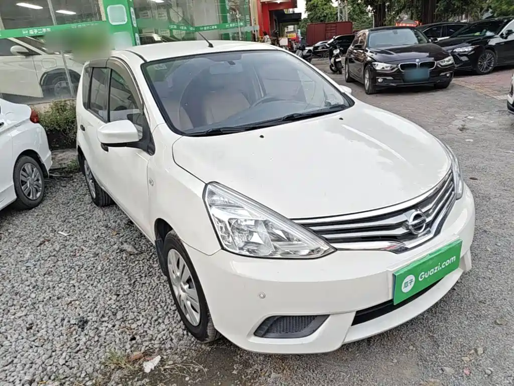 Nissan Livina — миниатюра 4