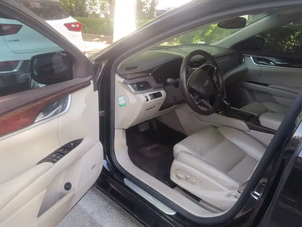 Cadillac XTS — миниатюра 12