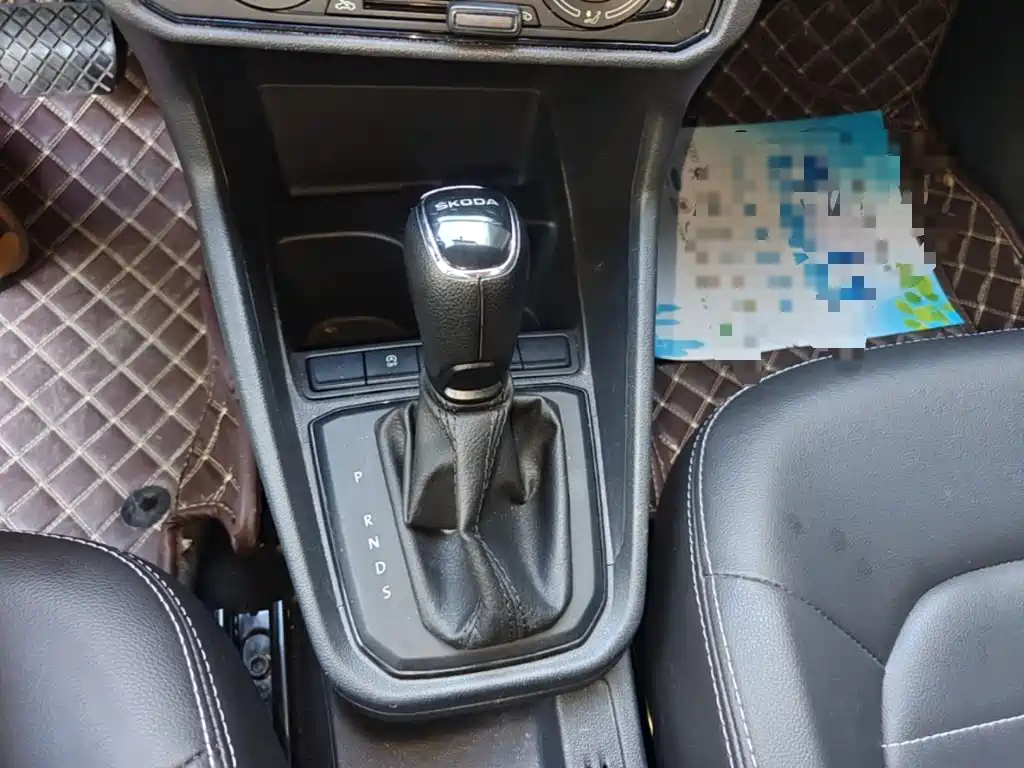Skoda Rapid Spaceback — миниатюра 14