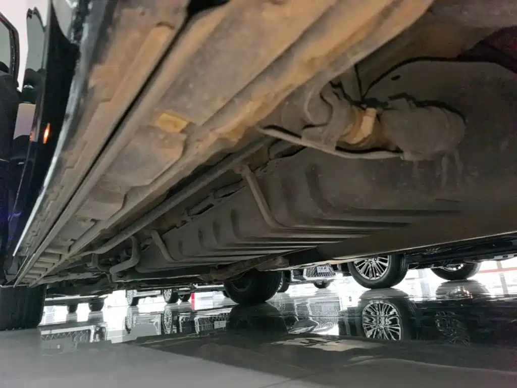 Toyota Alphard — миниатюра 22