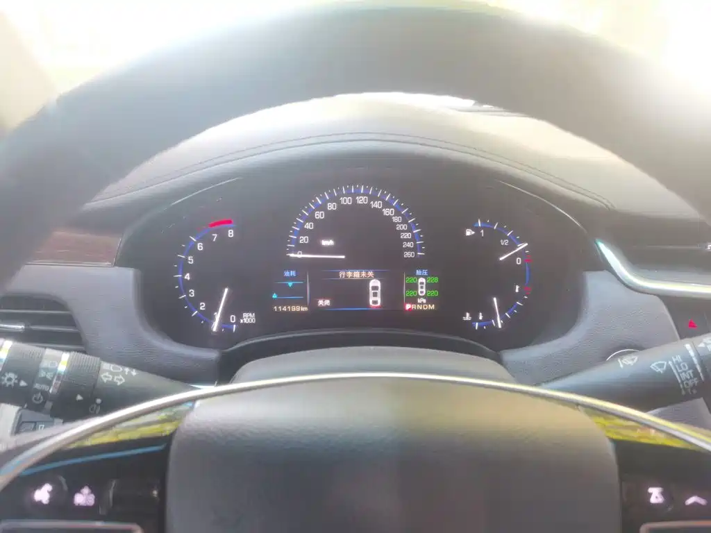 Cadillac XTS — миниатюра 7
