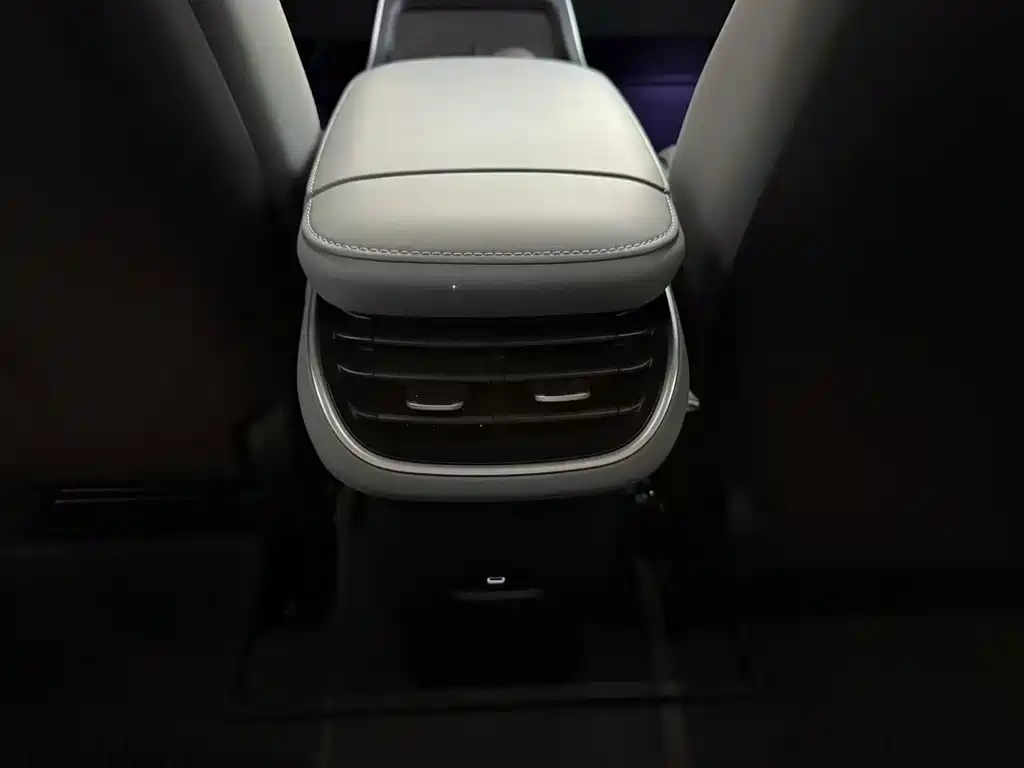 NIO ET5 — миниатюра 10