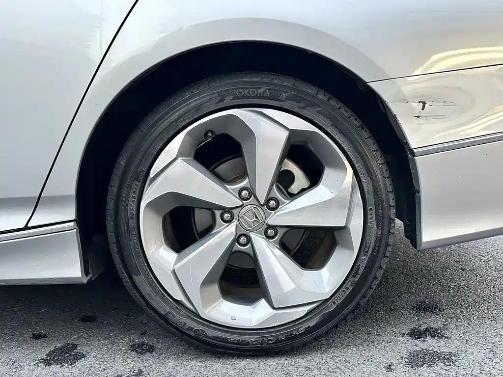 Honda Accord — миниатюра 8