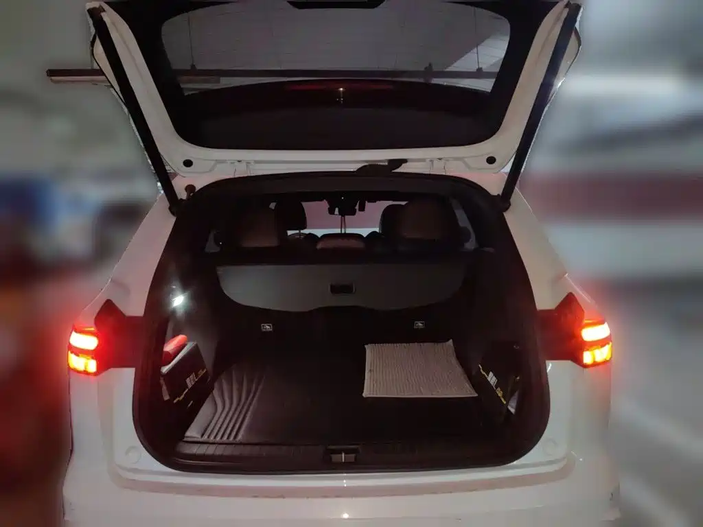 Geely Xingyue L — миниатюра 15