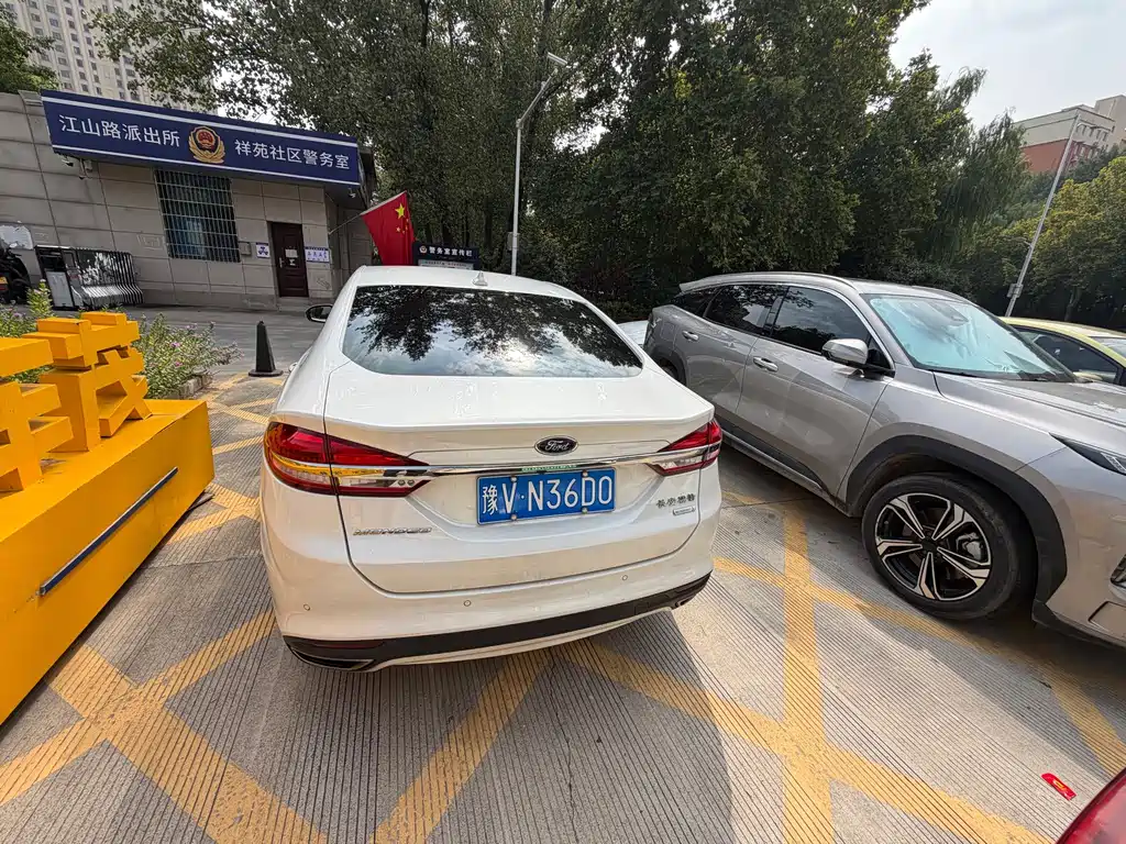 Ford Mondeo — миниатюра 14