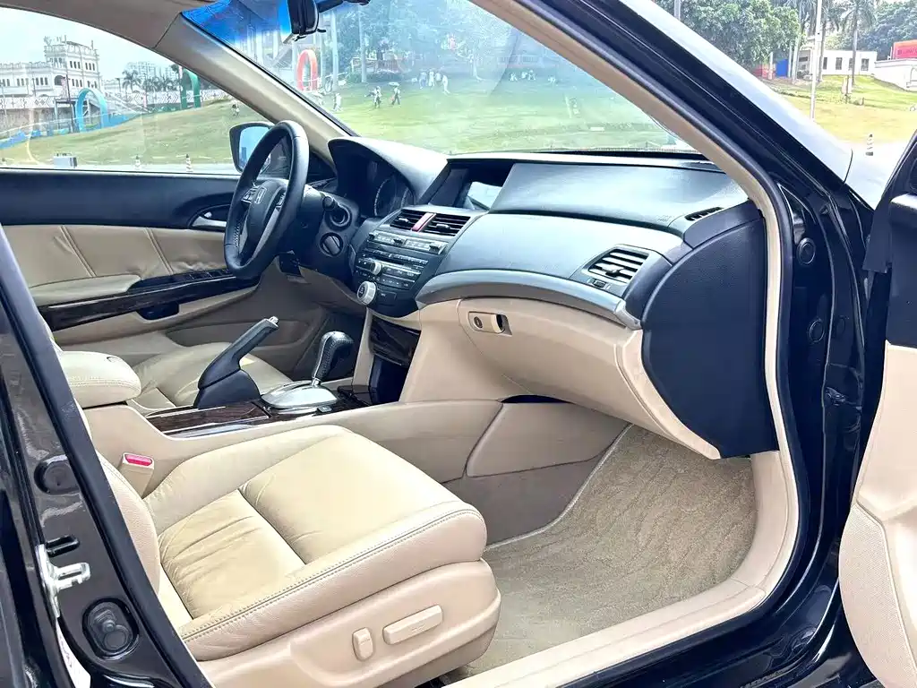 Honda Accord — миниатюра 6