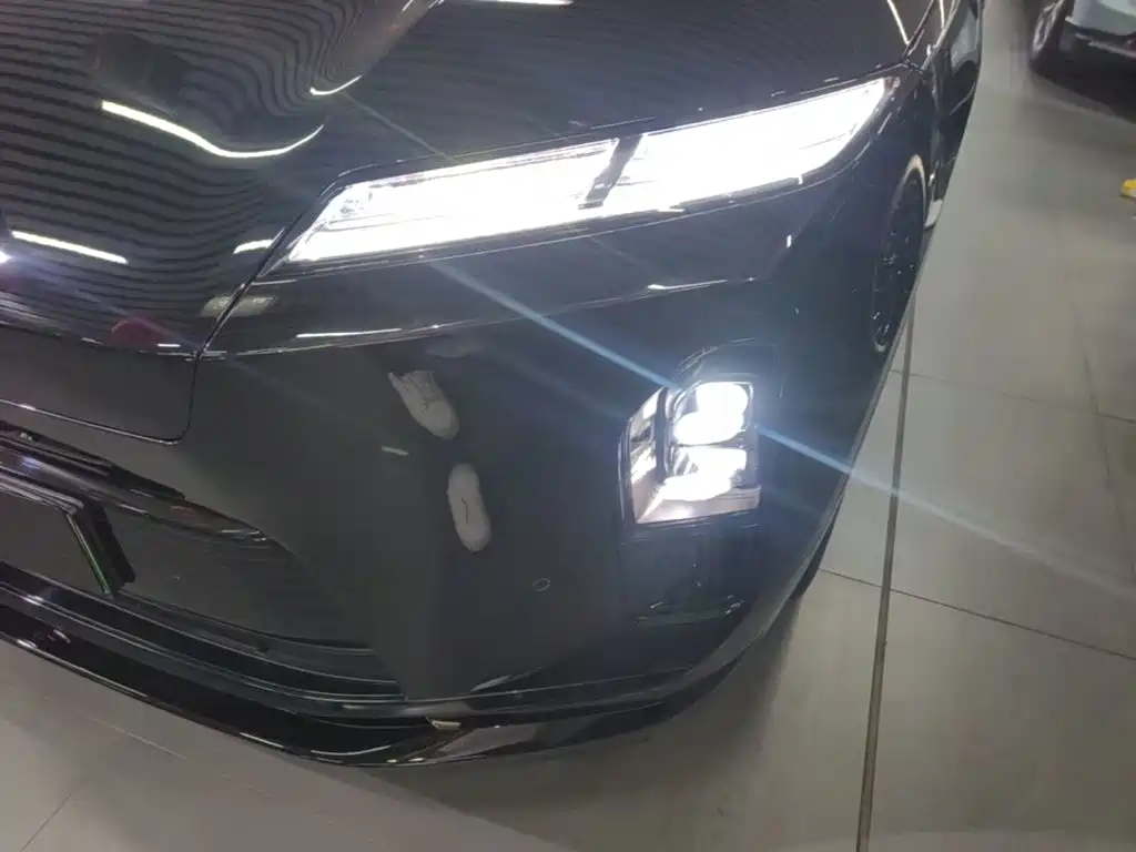 NIO ES8 — миниатюра 24