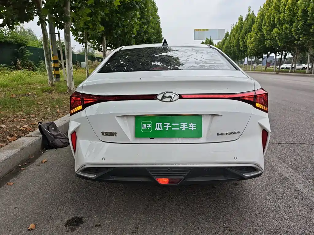 Hyundai Verna — миниатюра 6