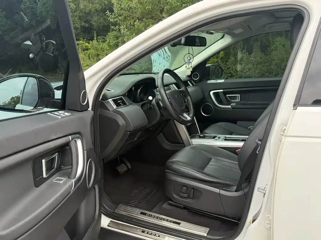 Land Rover Discovery Sport — миниатюра 7