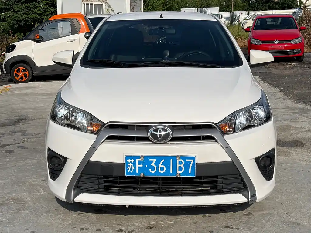 Toyota Yaris L — миниатюра 2