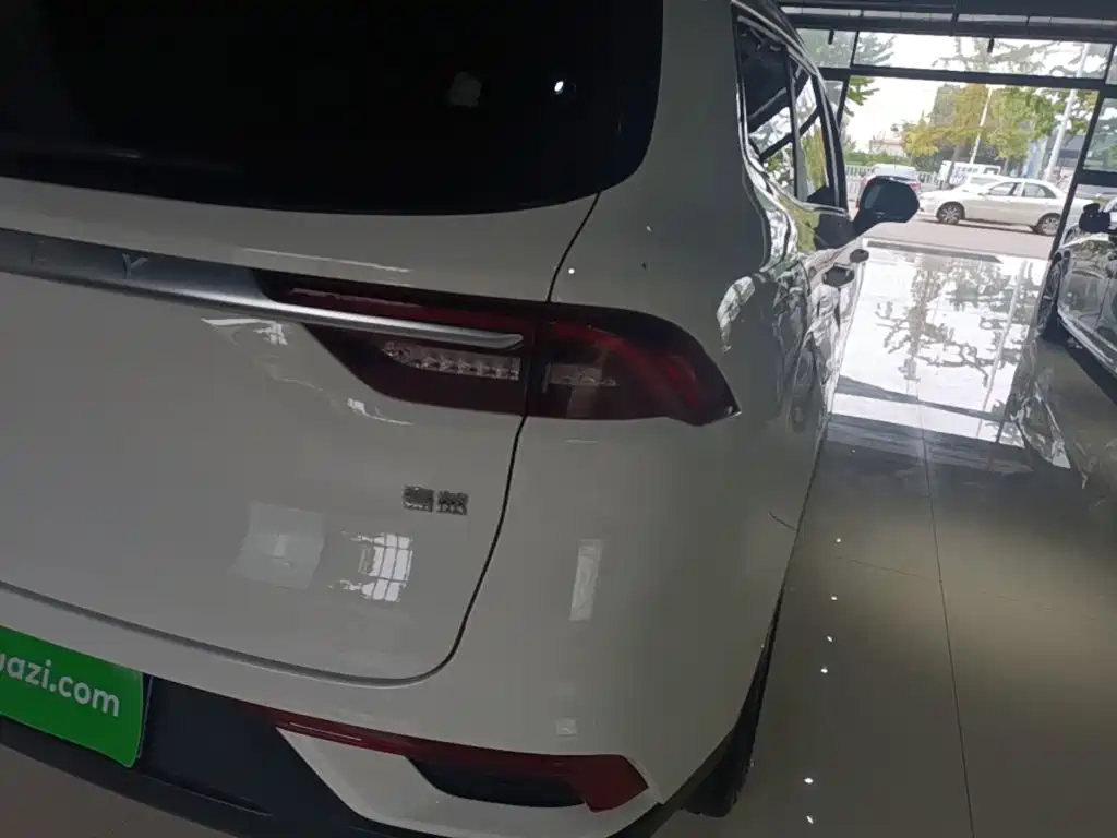 Geely Haoyue — миниатюра 8