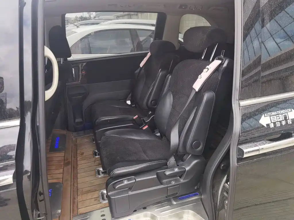 Honda Elysion — миниатюра 15