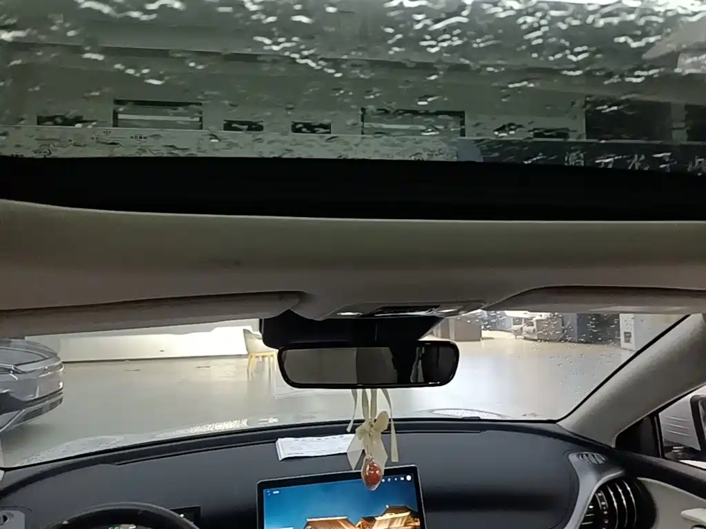 BYD Yuan Plus — миниатюра 23