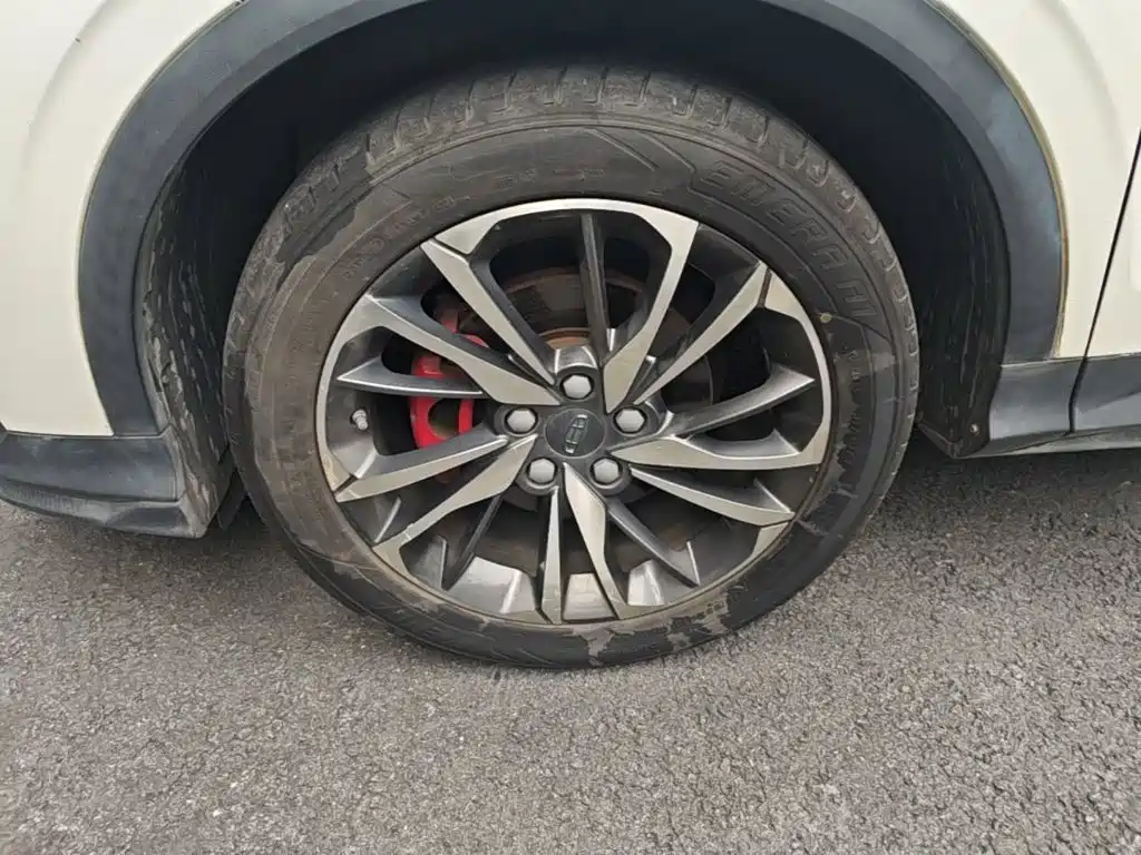 Geely Binyue — миниатюра 23