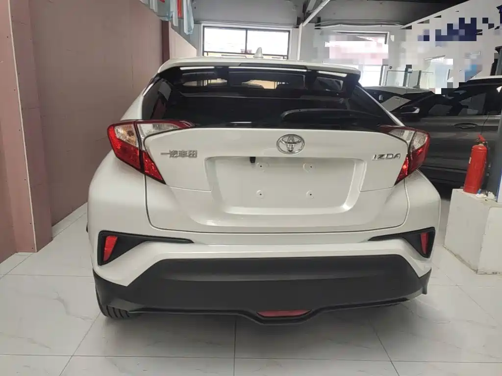 Toyota IZOA — миниатюра 6