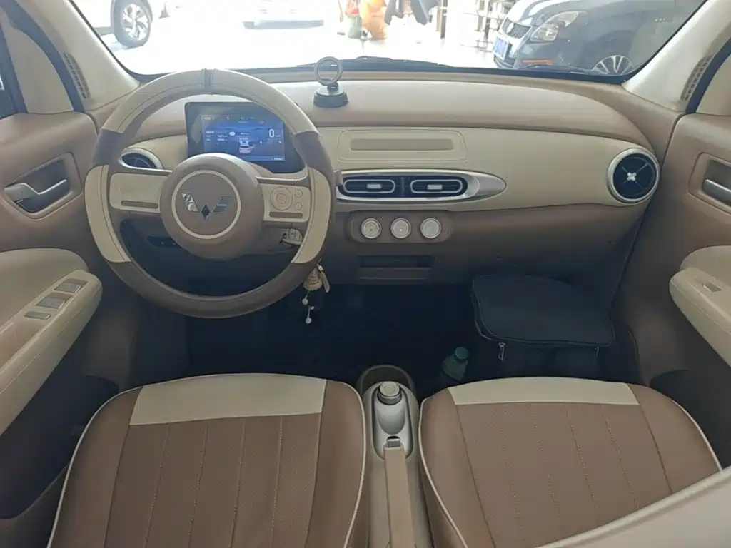 Wuling MINIEV — миниатюра 10