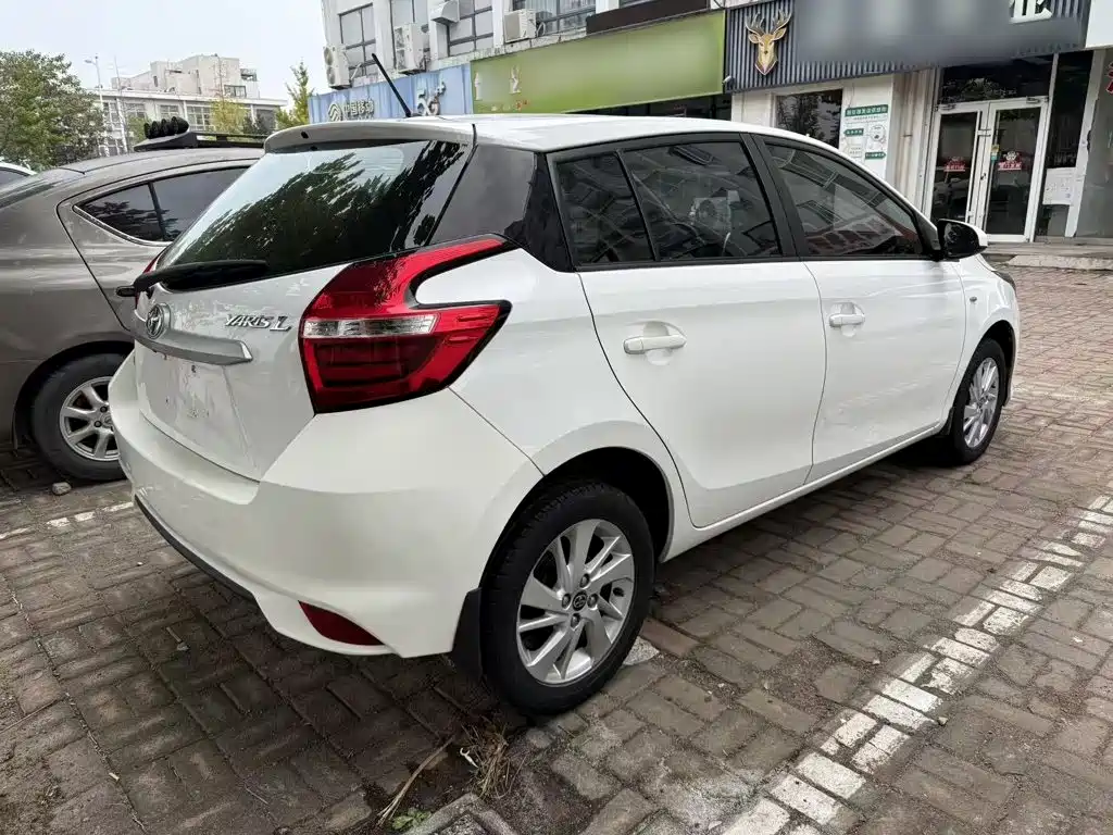 Toyota Yaris L — миниатюра 21