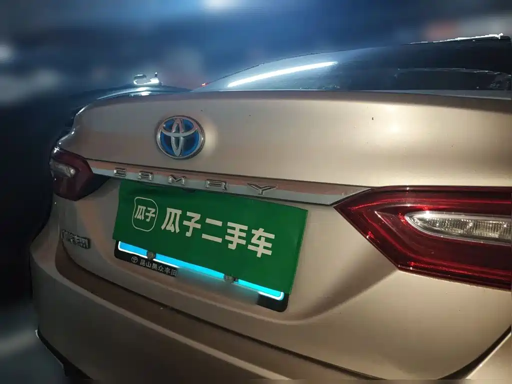 Toyota Camry — миниатюра 3