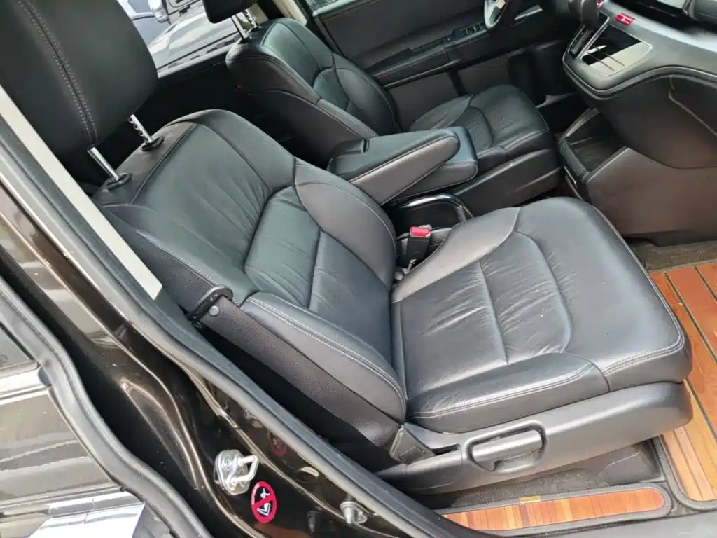Honda Elysion — миниатюра 25