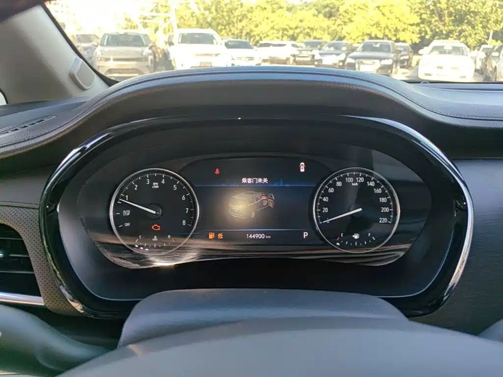 Buick GL8 — миниатюра 12