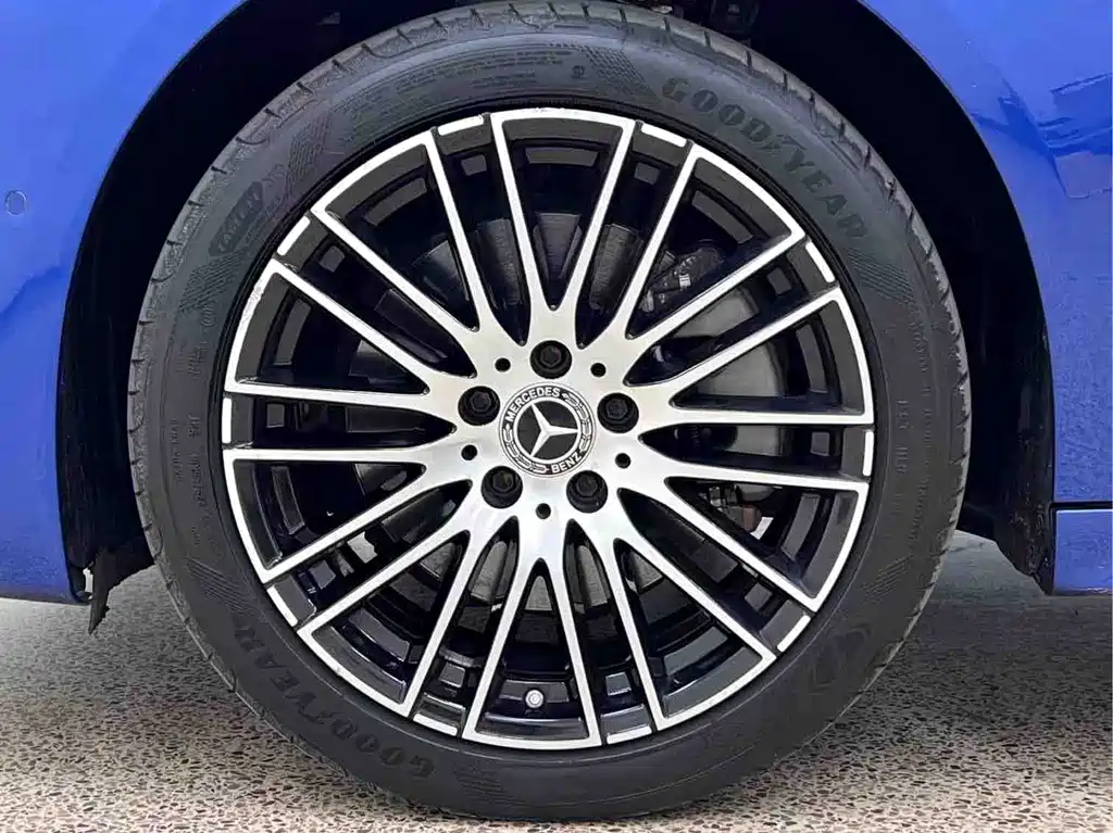 Mercedes-Benz C-Class — миниатюра 6
