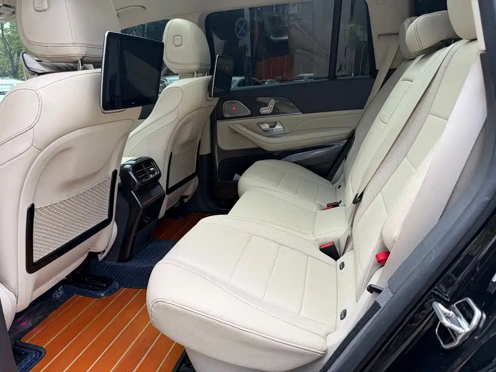 Mercedes-Benz GLS — миниатюра 12