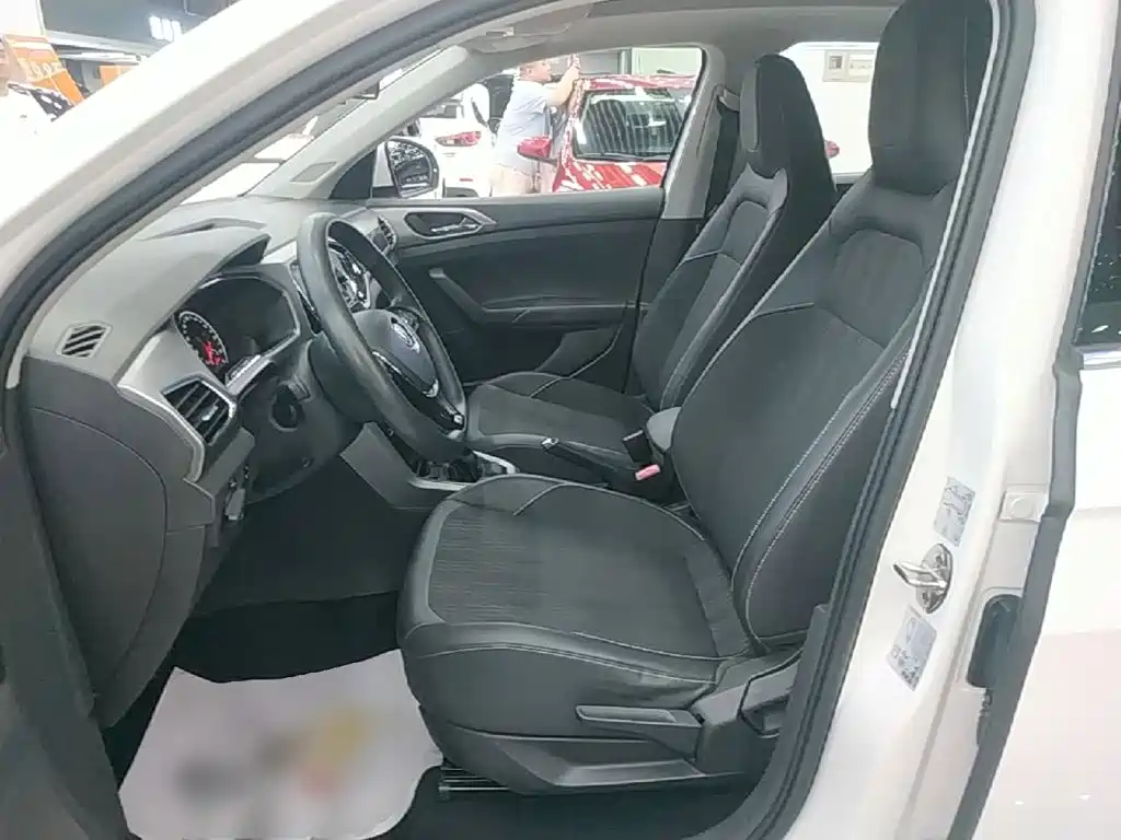 Volkswagen T-Cross — миниатюра 15
