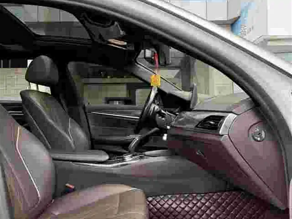 BMW 5 Series — миниатюра 7