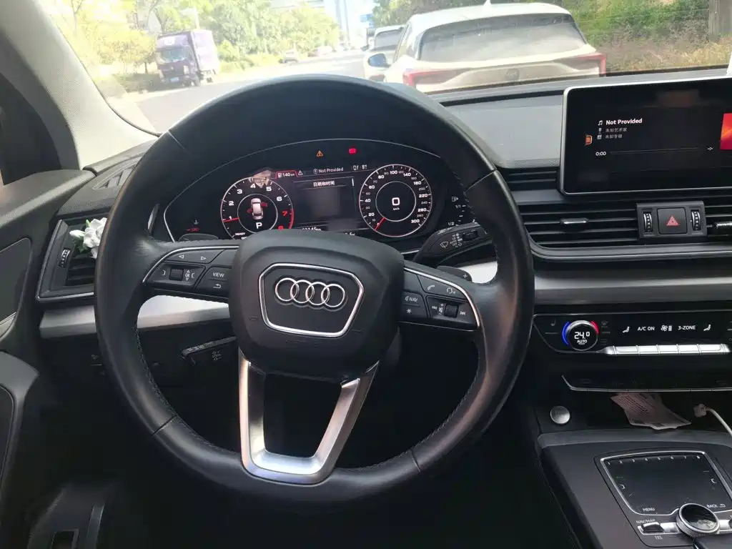 Audi Q5L — миниатюра 11