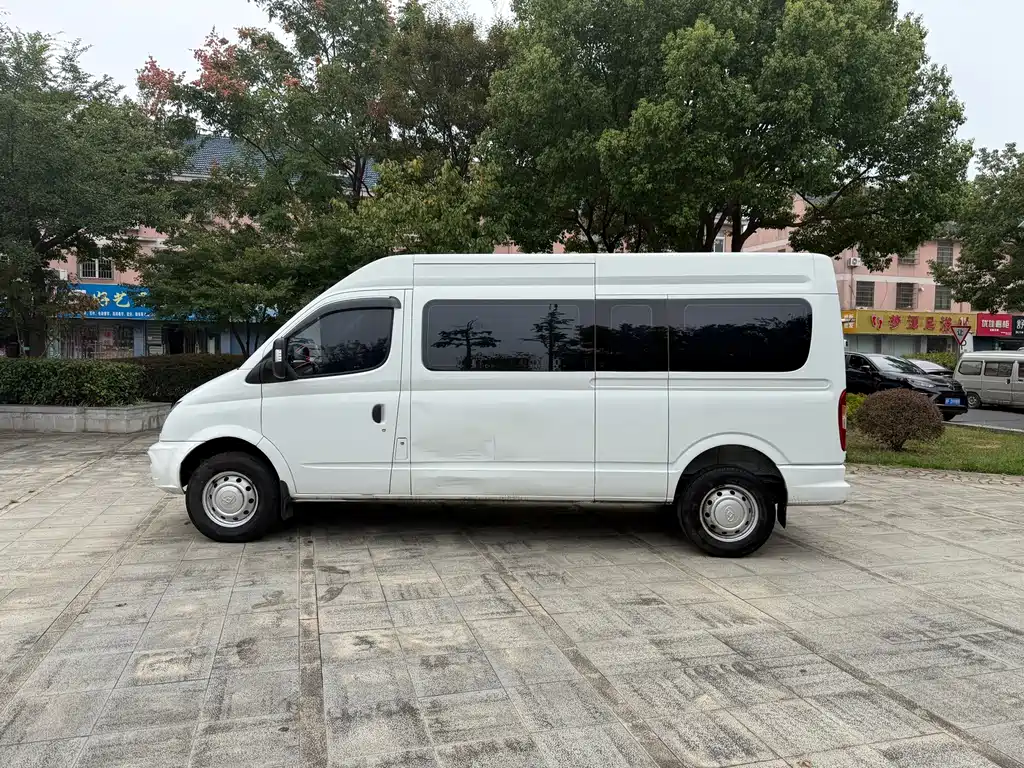 MAXUS V80 — миниатюра 6