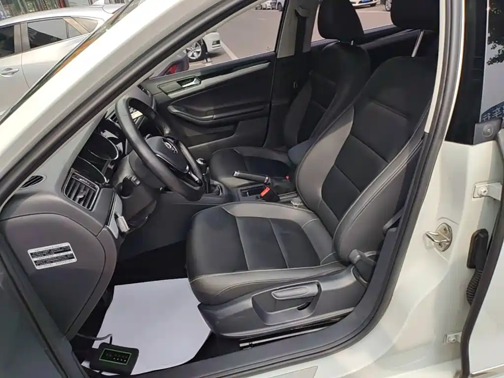 Volkswagen Sagitar — миниатюра 15