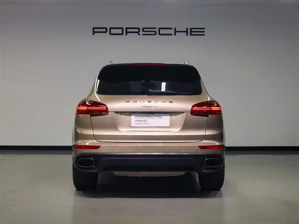 Porsche Cayenne — миниатюра 7