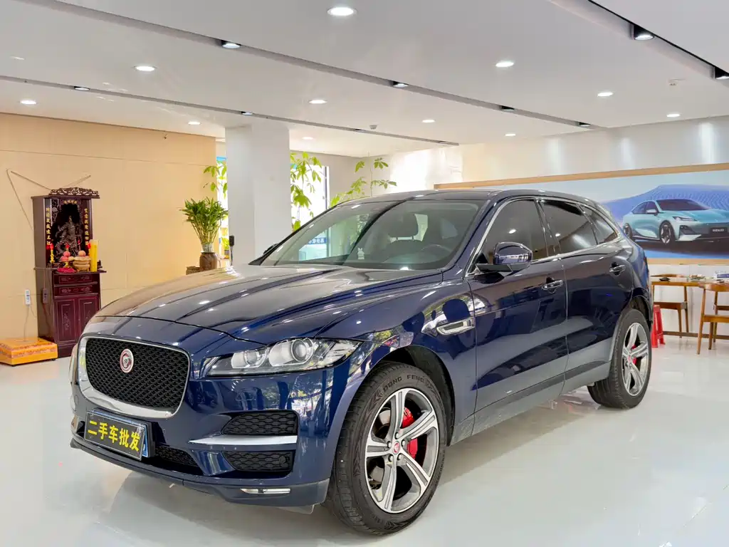 Jaguar F-PACE 2018