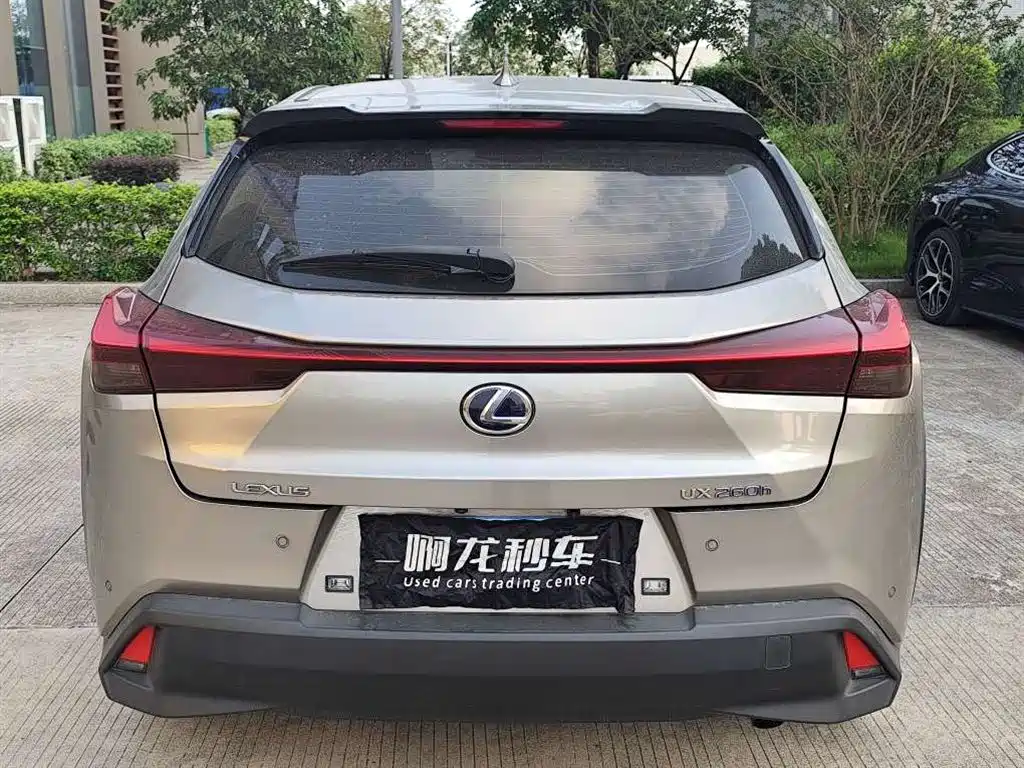 Lexus UX — миниатюра 8