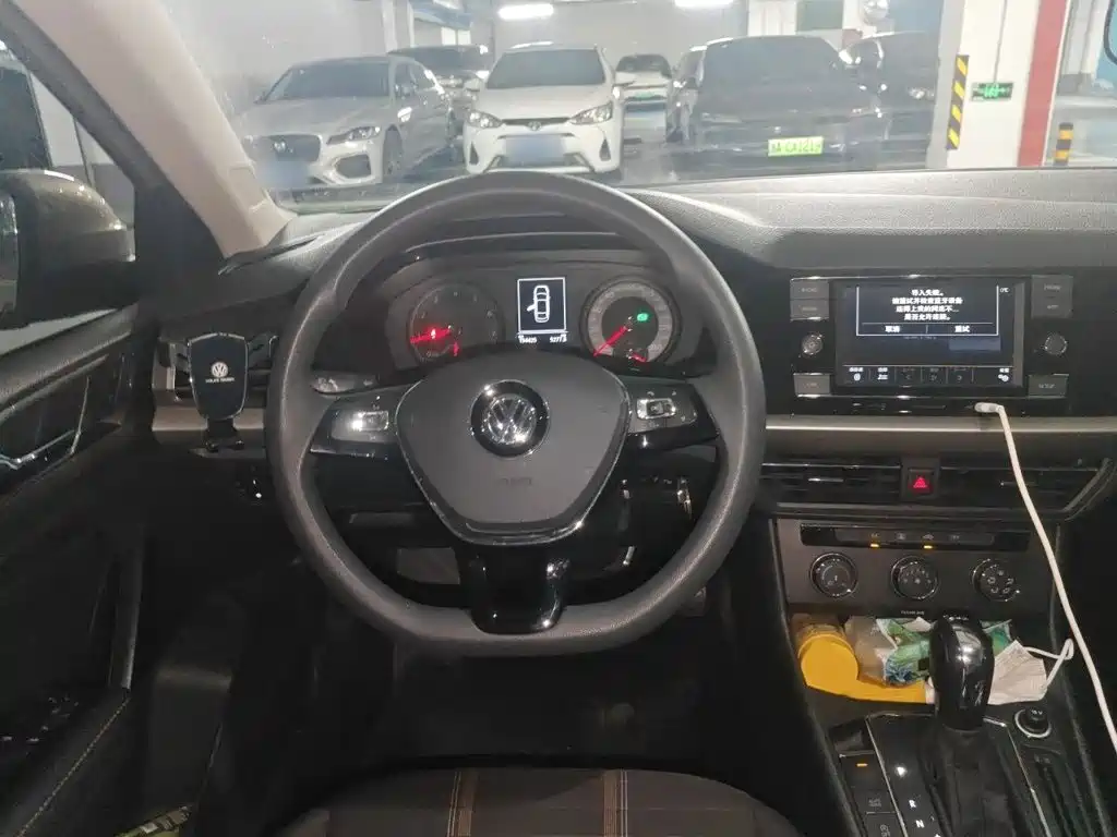 Volkswagen Lavida — миниатюра 3